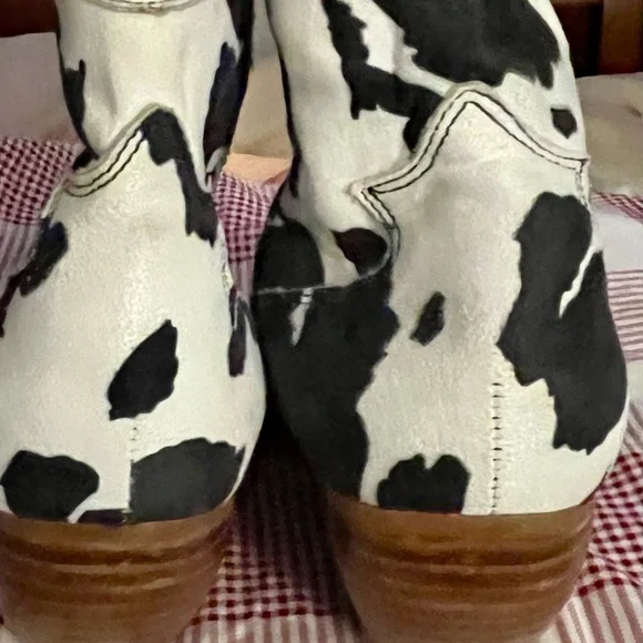 Cow Print Women's Ankle Boots - Black & White Western Style - Picture 3 of 9